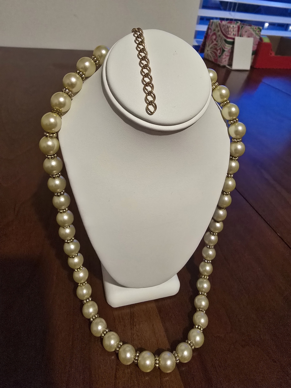 Green Pearl Beaded Necklace - Women Jewelry, New - Picture 2 of 6
